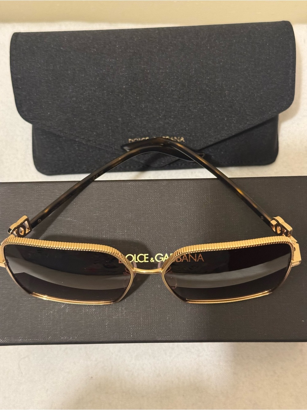 NWT Dolce & Gabbana Gold DG2279 Square Sunglasses - Full Set - Picture 13 of 17